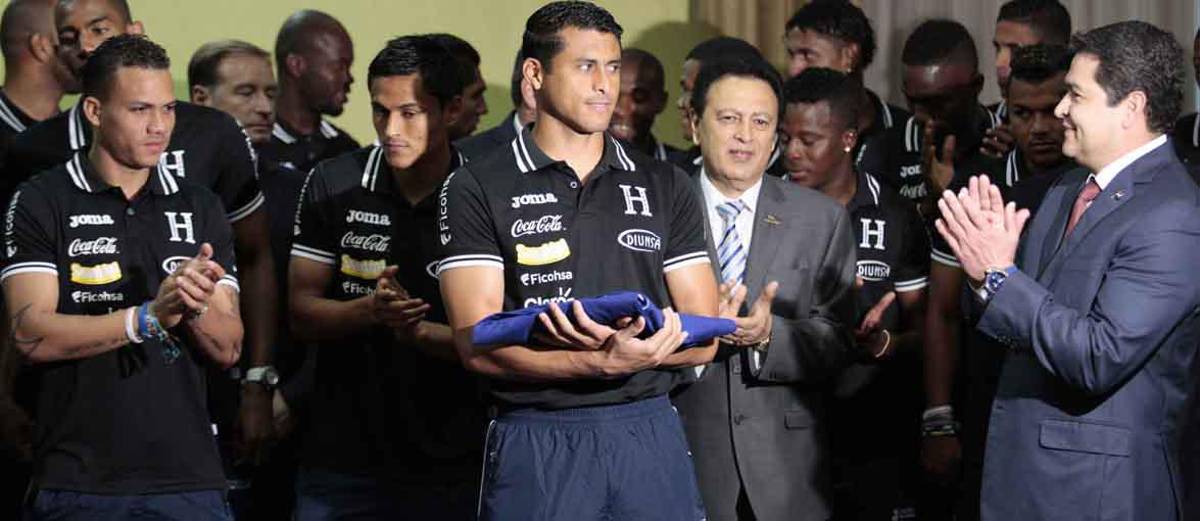 Juicio de JOH: La foto en el Mundial de Sudáfrica 2010 que compromete al expresidente de Honduras