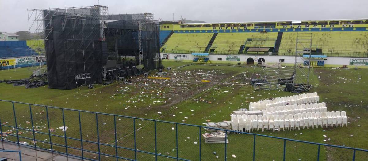 ¡Un chiquero! Destruyen cancha del Estadio Brevé Vargas tras concierto en Juticalpa: deplorables condiciones