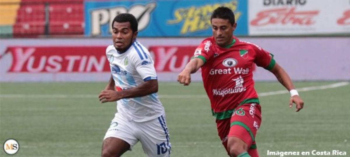 Las figuras del fútbol tico que están cerca del retiro