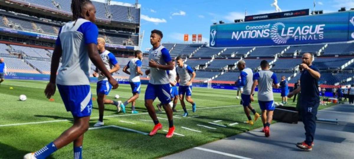 El saludo de Coito con el 'Tata' Martino: así se preparó Honduras antes de medirse a Estados Unidos en Denver