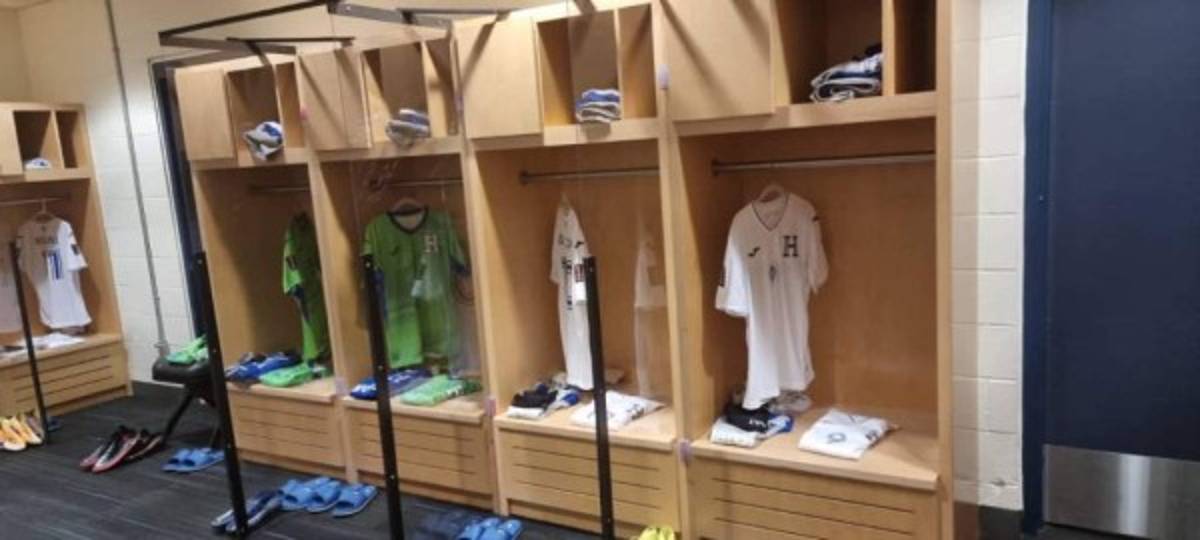 Un esposo canadiense y varias familias catrachas arribaron a Toronto para apoyar a Honduras