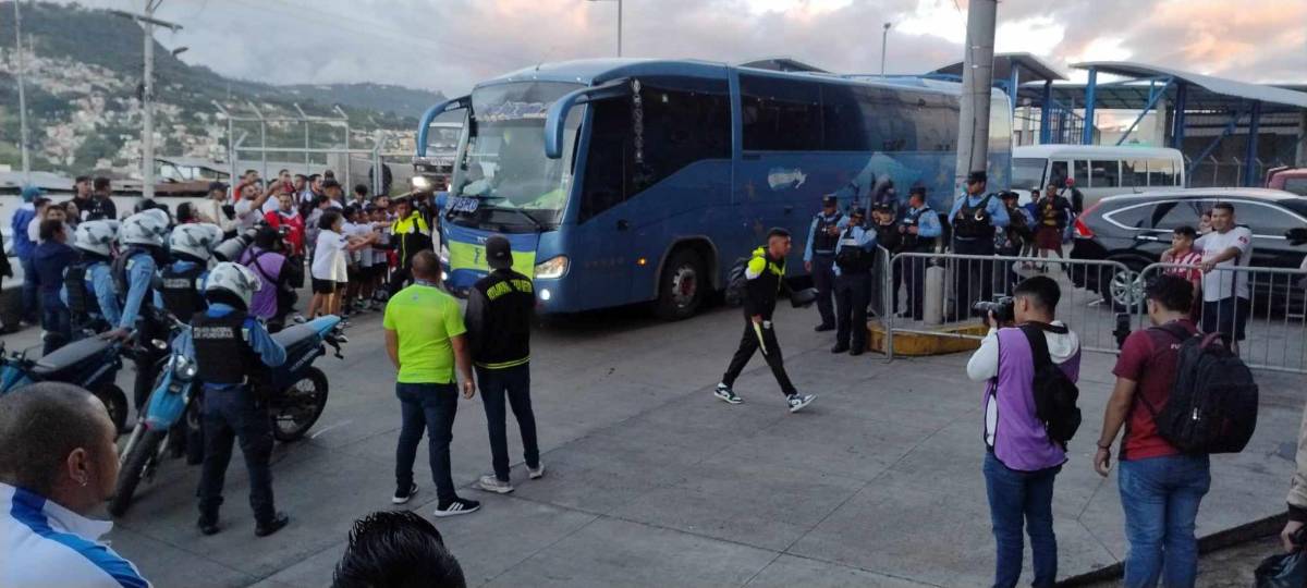 Olimpia vs Olancho FC: Los ‘gringos’ y venezolanos y lo que estos niños hicieron a los jugadores de potros en su llegada