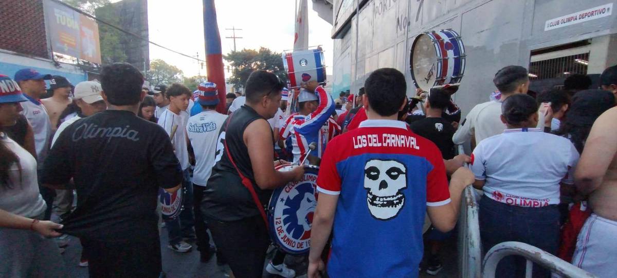 Olimpia vs Olancho FC: Los ‘gringos’ y venezolanos y lo que estos niños hicieron a los jugadores de potros en su llegada