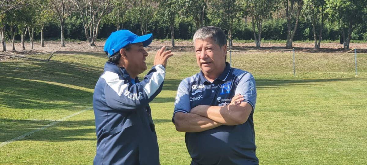 Visitas especiales: Plantilla de Motagua vive una inusual práctica con la presencia del Bolillo Gómez y la de sus máximos dirigentes