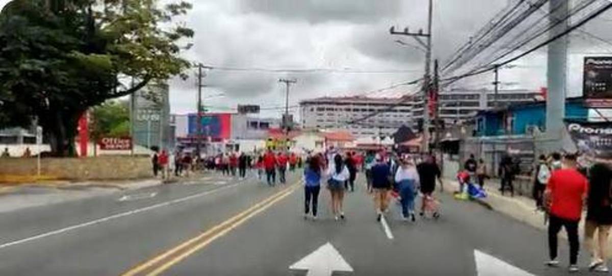 Tambores, bailes, el pitbull disfrazado y mucha alegría en Costa Rica tras lograr su clasificación al Mundial de Qatar 2022