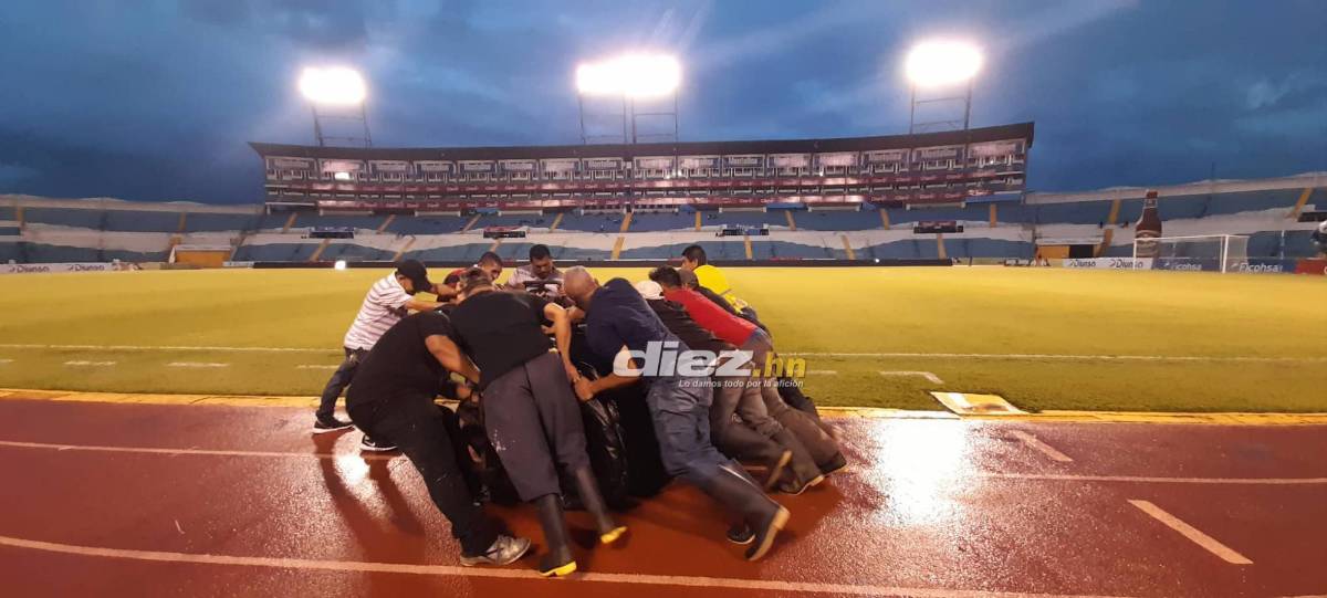 Lluvia, lona, poco público y la llegada de Alphonso Davies: Así se vive el Honduras vs Canadá de la Liga de Naciones