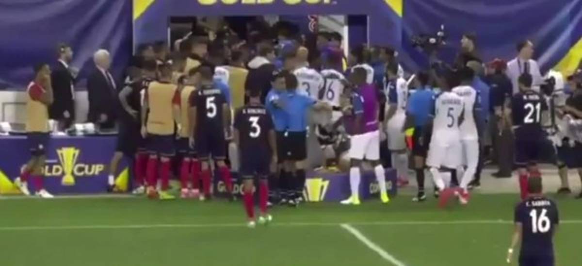 ¿No lo viste? Qué gesto hizo que Amado Guevara explotara y a quién saludó Pinto