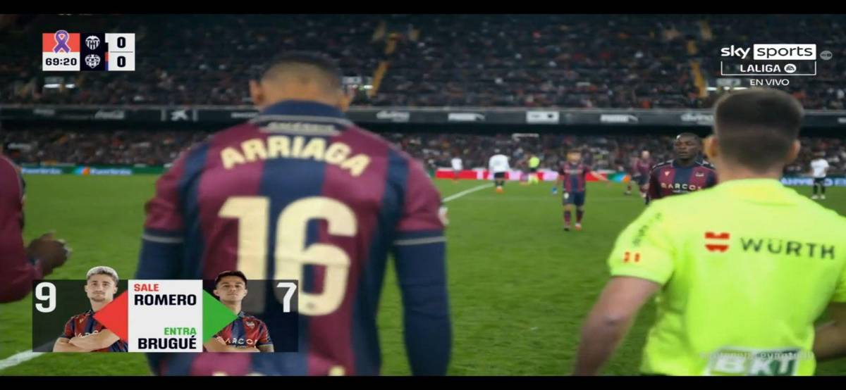 Kervin Arriaga perdió el derbi ante Valencia: el 'castigo' que recibió por su DT y el golazo de chilena que no pudo parar