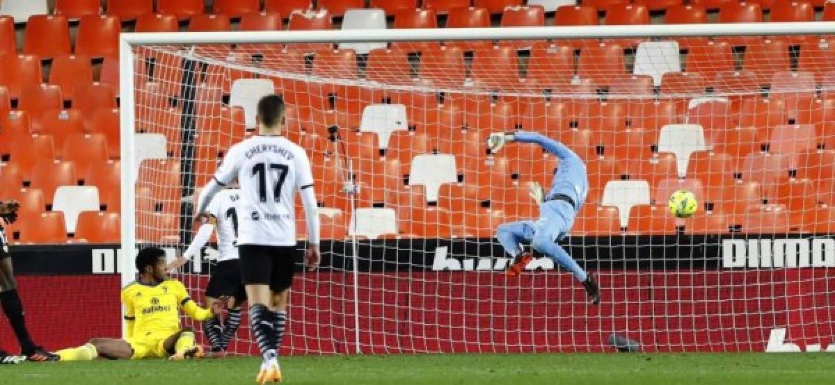 ¡Imágenes memorables! La chilena del Choco Lozano frente al Valencia y su eufórica celebración