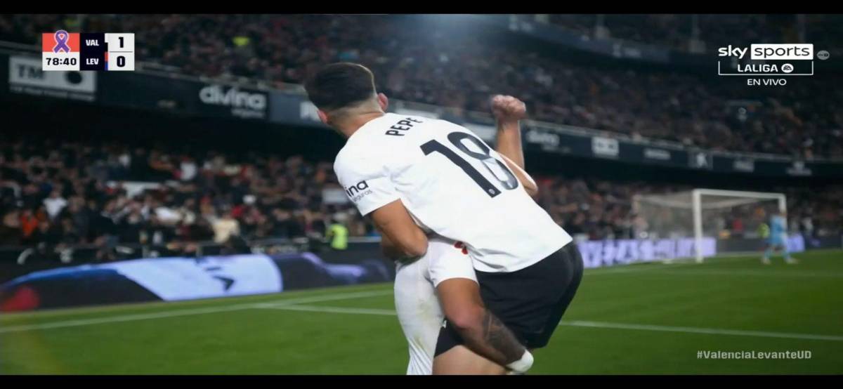 Kervin Arriaga perdió el derbi ante Valencia: el 'castigo' que recibió por su DT y el golazo de chilena que no pudo parar