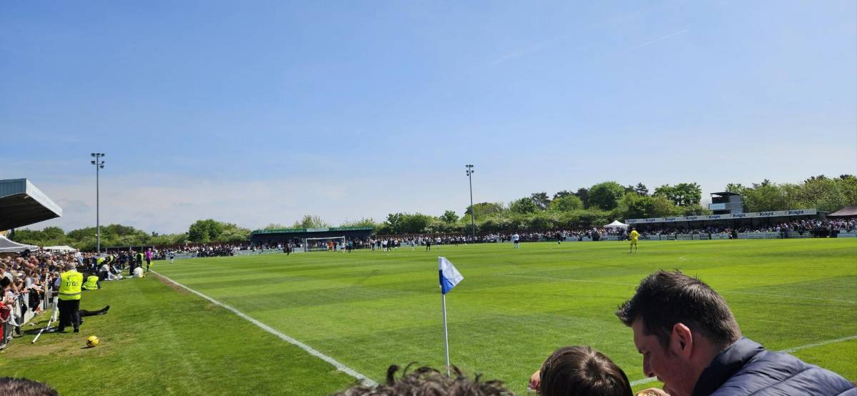 ¿A quiénes se enfrentó? Tottenham convocó al hondureño Wilson Palacios para un juego de leyendas