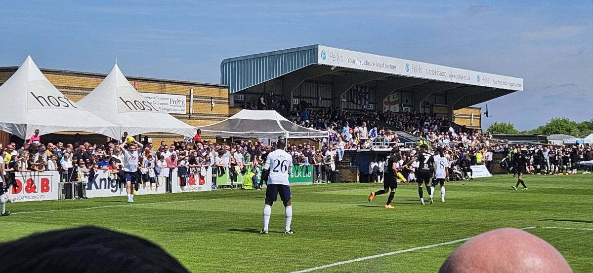 ¿A quiénes se enfrentó? Tottenham convocó al hondureño Wilson Palacios para un juego de leyendas