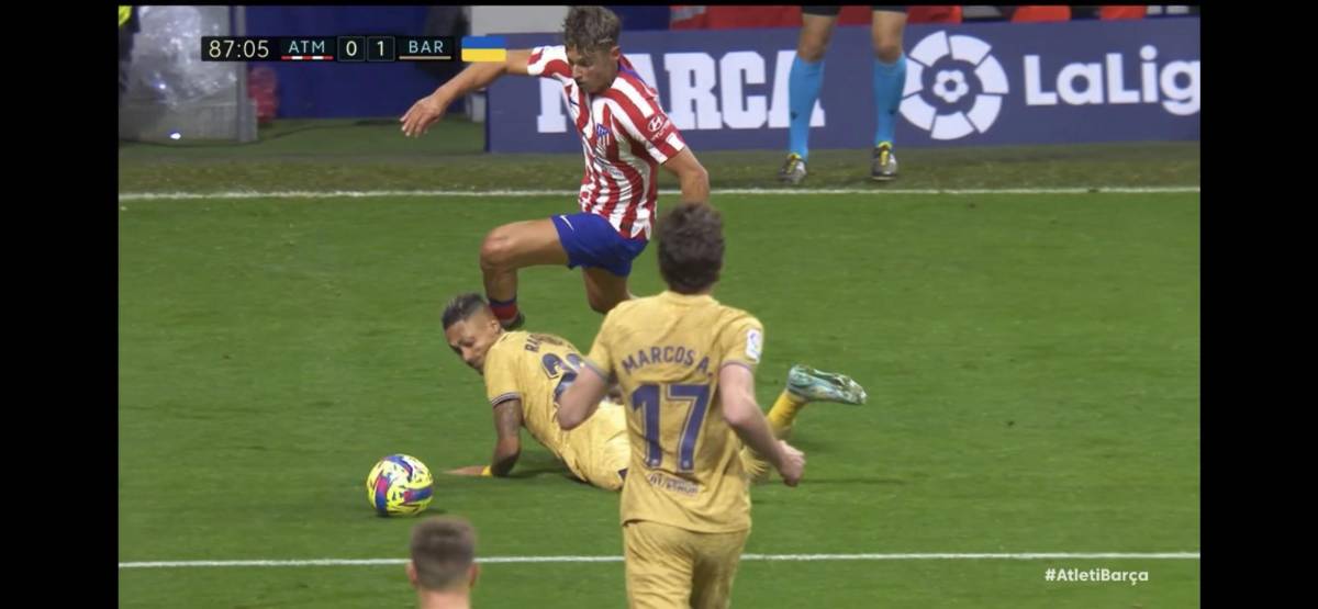 No se vio en TV: la insólita pelea a lo UFC entre Ferran y Savic, el milagro de Ronald Araújo y la bronca del Cholo Simeone