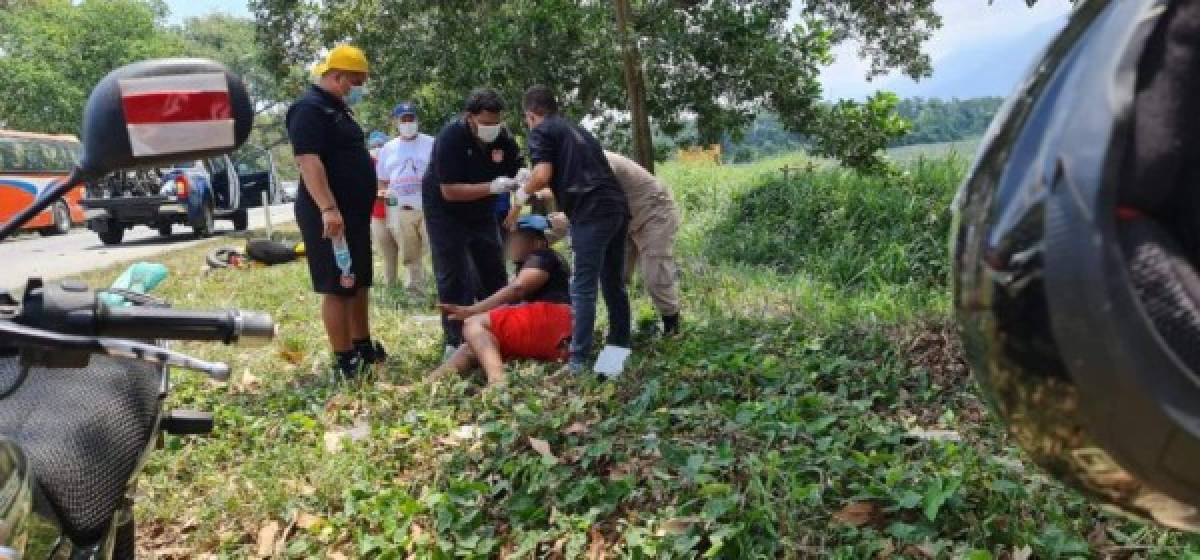 Gesto humano de médicos del Vida: se bajaron del autobús y atendieron a personas heridas en accidente