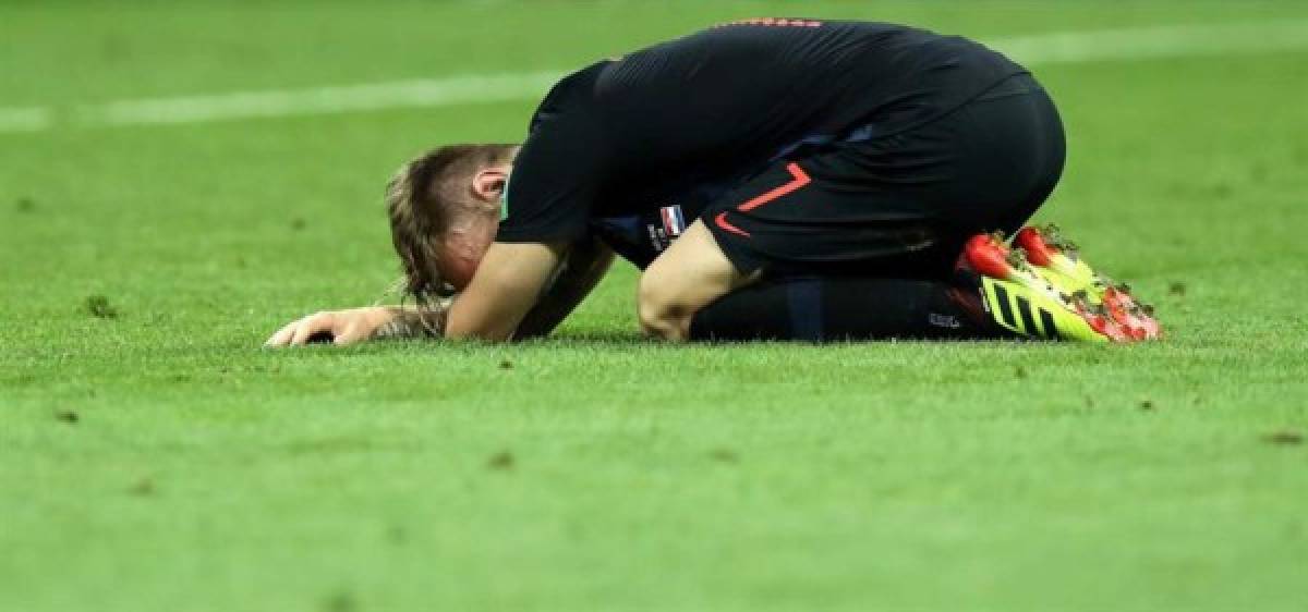 No se vio en TV: Rakitic rompe en llanto y el dolor de los rusos por decir adiós al Mundial