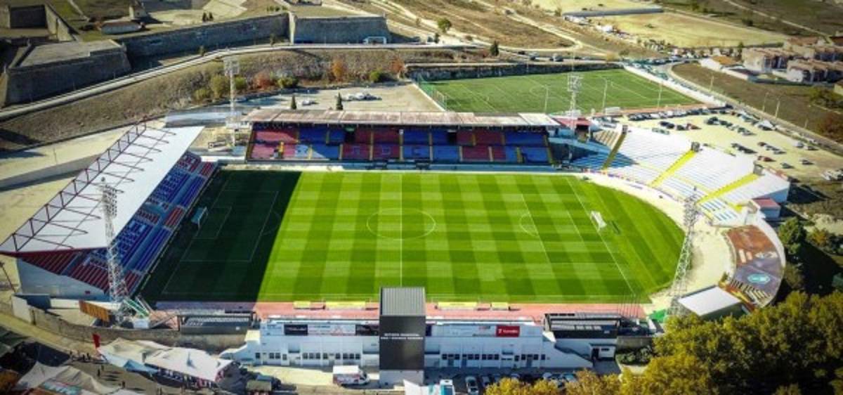 ¡Estadio y castillos medievales! Así es la nueva casa del hondureño Jonathan Rubio en Portugal