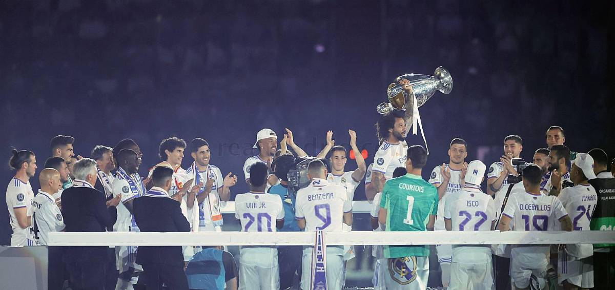 Las otras imágenes del festejo del Real Madrid: Homenaje brutal a Marcelo e Isco y la sorpresa que se llevó Bale