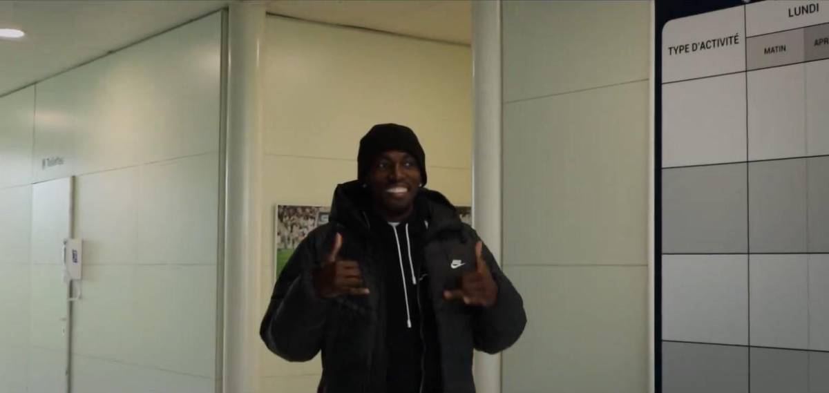 ¿Cómo luce? Alberth Elis reaparece y así lo recibieron sus compañeros del Girondins de Burdeos