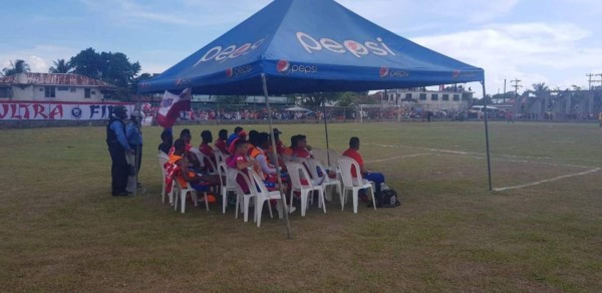 ¡Locura total! Las curiosas imágenes que nos dejó el Galaxy-Olimpia en Roatán