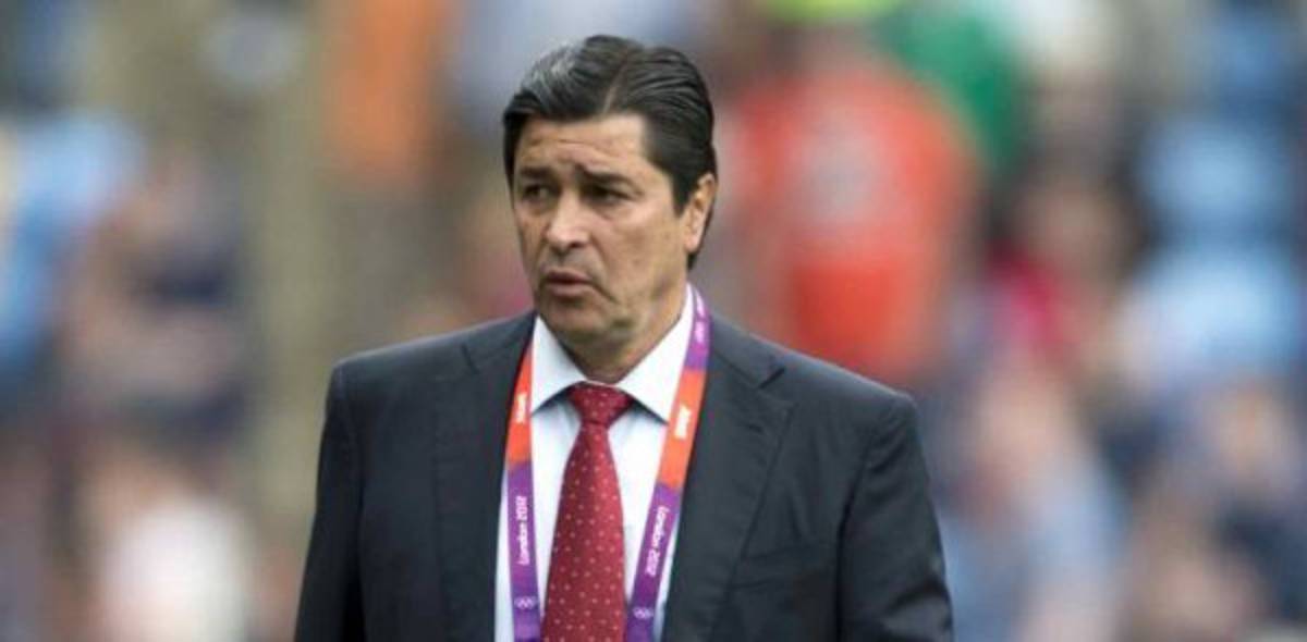 Luis Fernando Tena, invicto en finales con México