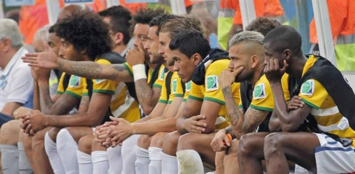 Triste adiós a Brasil. Holanda golea 3-0 y es tercer lugar del mundial .