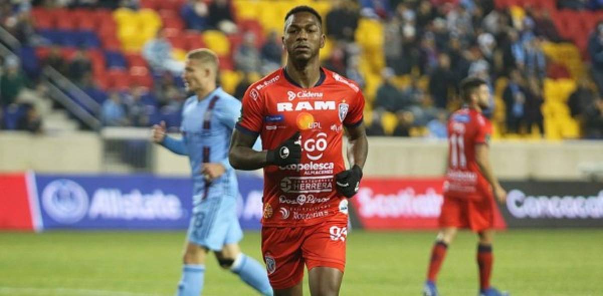 Centroamérica: Defensa deja Alajuelense y ficha por Marathón; tico y panameño a Europa