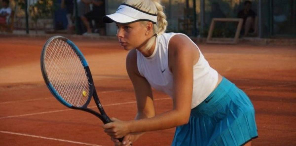 Angelina Graovac, la sensual tenista australiana que vende fotos íntimas para salvar su carrera