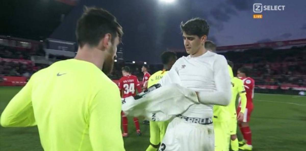 No viste en TV: El lamento de Suárez, Messi cambia camisa y el ambientazo en Montilivi