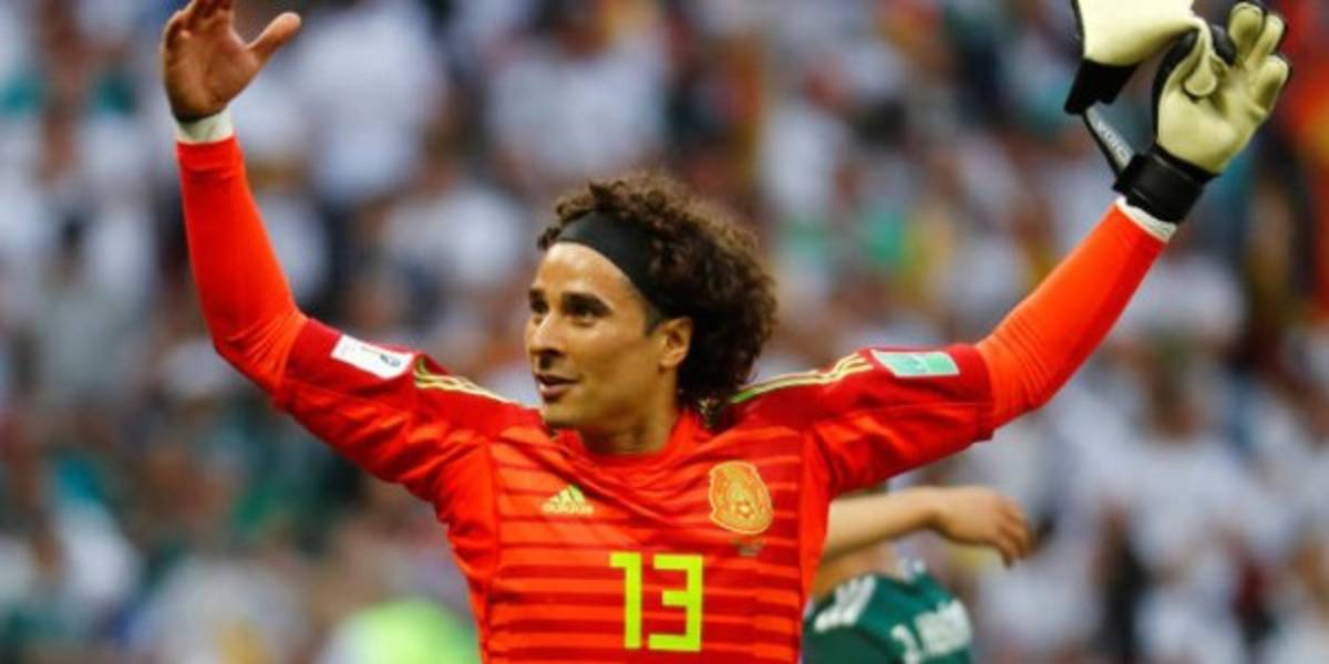 ¡Duelo de arqueros! Ochoa y Navas encabezan la lista de los porteros con más atajadas del Mundial