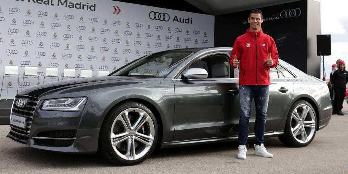 ¡Georgina le regaló una joya más! Asciende la impresionante colección de carros de Cristiano Ronaldo: un garaje galáctico