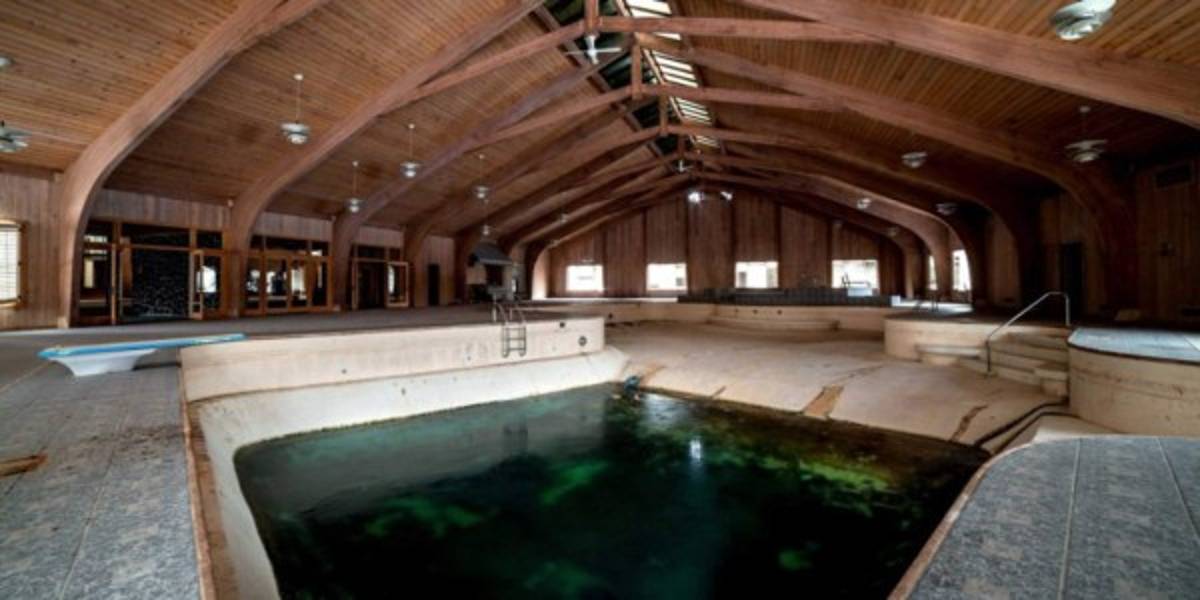 Así luce la impresionante mansión abandonada de Mike Tyson