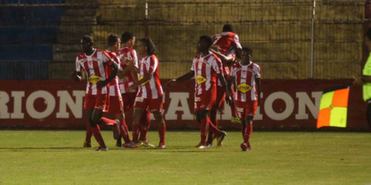 Victoria gana y mete en el infierno del descenso al Vida