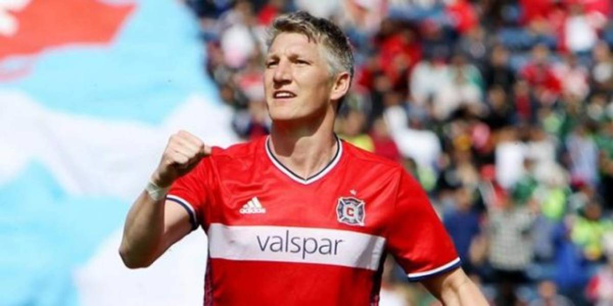 Increíble: 15 grandes futbolistas que creías retirados... ¡y uno tiene más de 50 años!