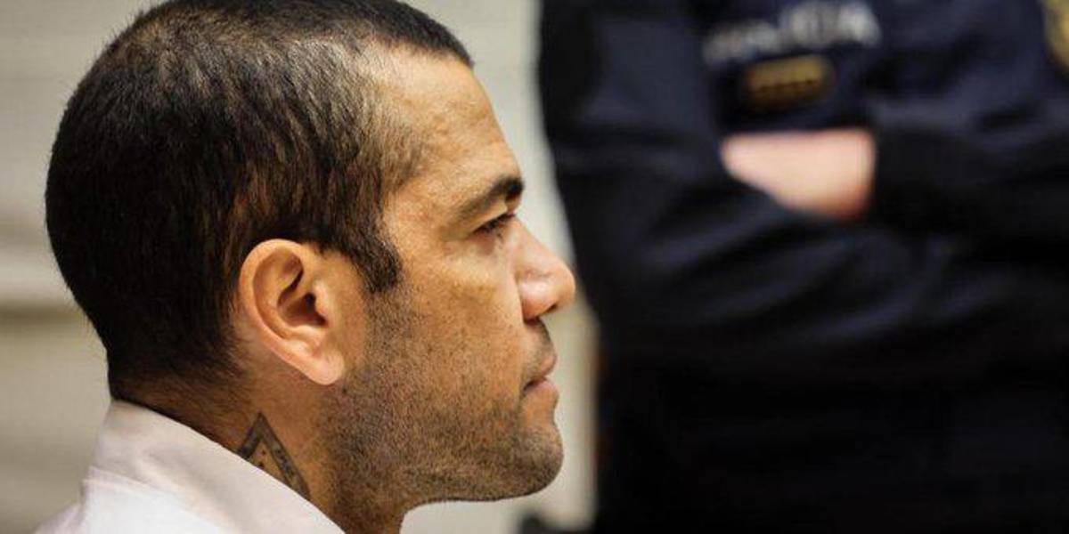 Dani Alves queda en libertad tras delito de violación: la millonaria cifra que deberá pagar y la prohibición que tiene
