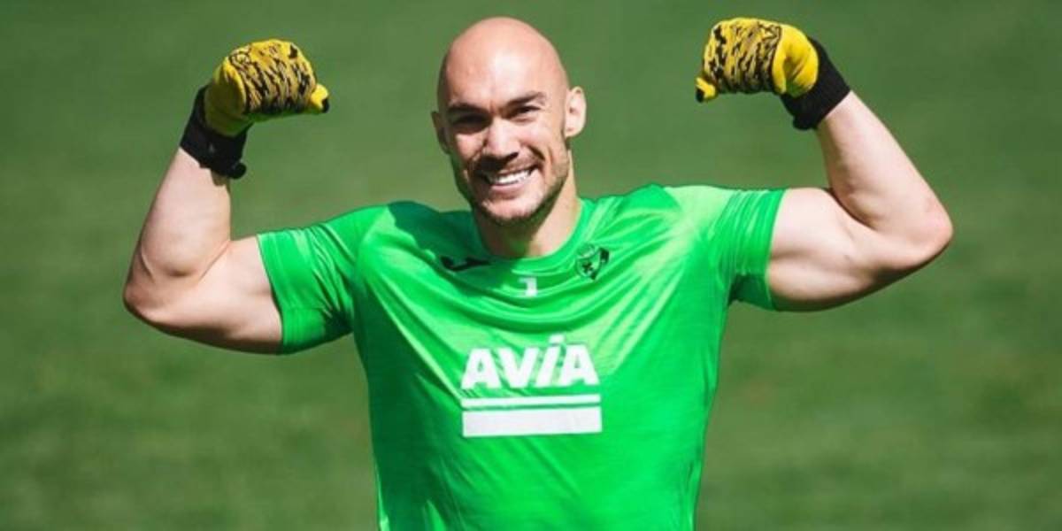 Con Messi: Los mejores futbolistas del mundo que siguen libres en el mercado de fichajes