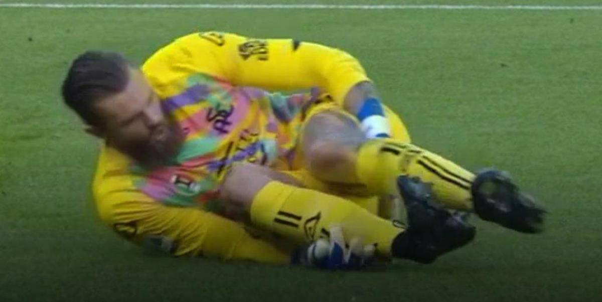 No apto para sensibles: La terrible lesión de tobillo que sufrió jugador de Polonia que se perderá el Mundial de Qatar