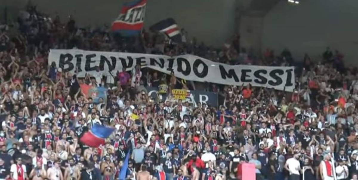 Éxtasis en París e invitado de lujo: así fue la presentación de Messi ante la afición del PSG en el Parque de los Príncipes  