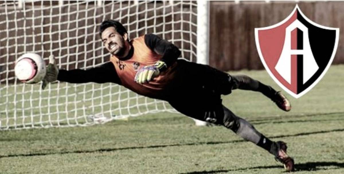 Los grandes futbolistas con los que jugará Cristian Cálix en el Atlas