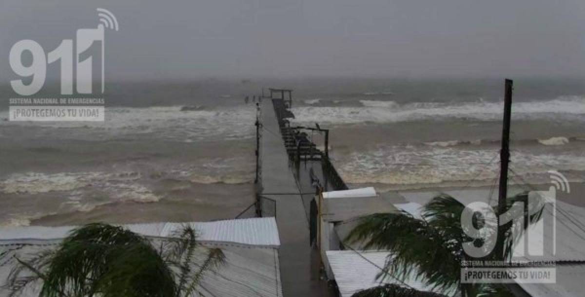 Inundaciones y 40 casas caídas: Las lluvias del huracán Iota ya dejan desastres en Honduras