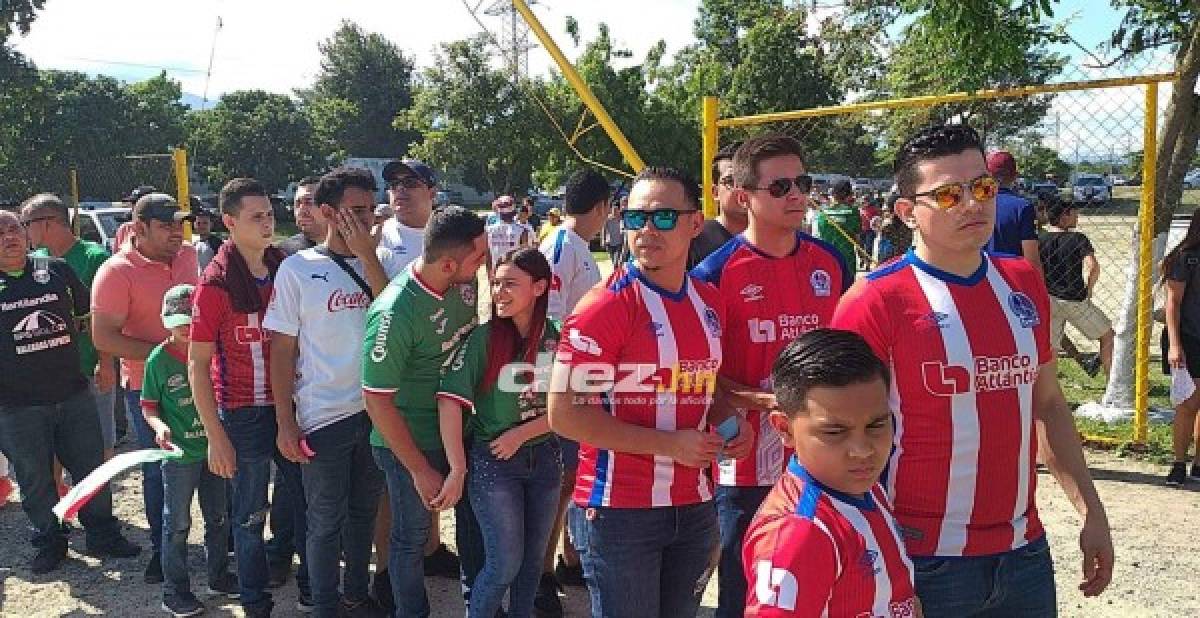 ¡Ambientazo! Afición de Olimpia invade el Estadio Olímpico para el clásico contra Marathón