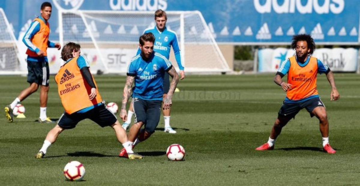 FOTOS: El cariño a Benzema, la primera charla y el aplauso a Ramos en el primer entrenamiento de Zidane en el Real Madrid