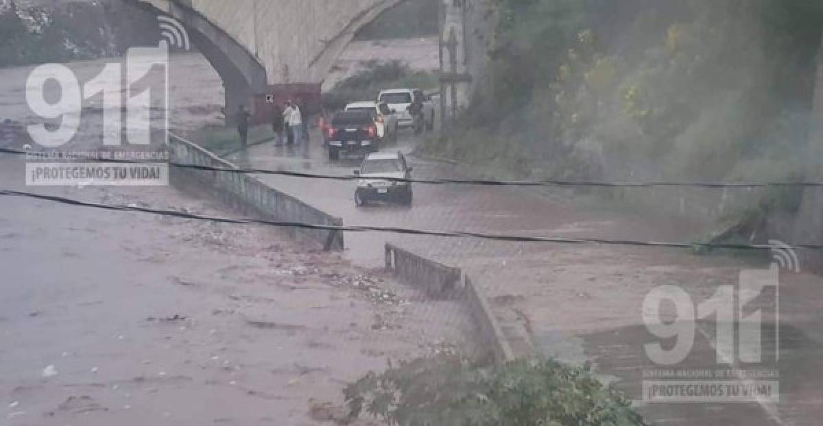 Impactantes fotos: El río Choluteca se desbordó en la primera avenida del centro de Tegucigalpa