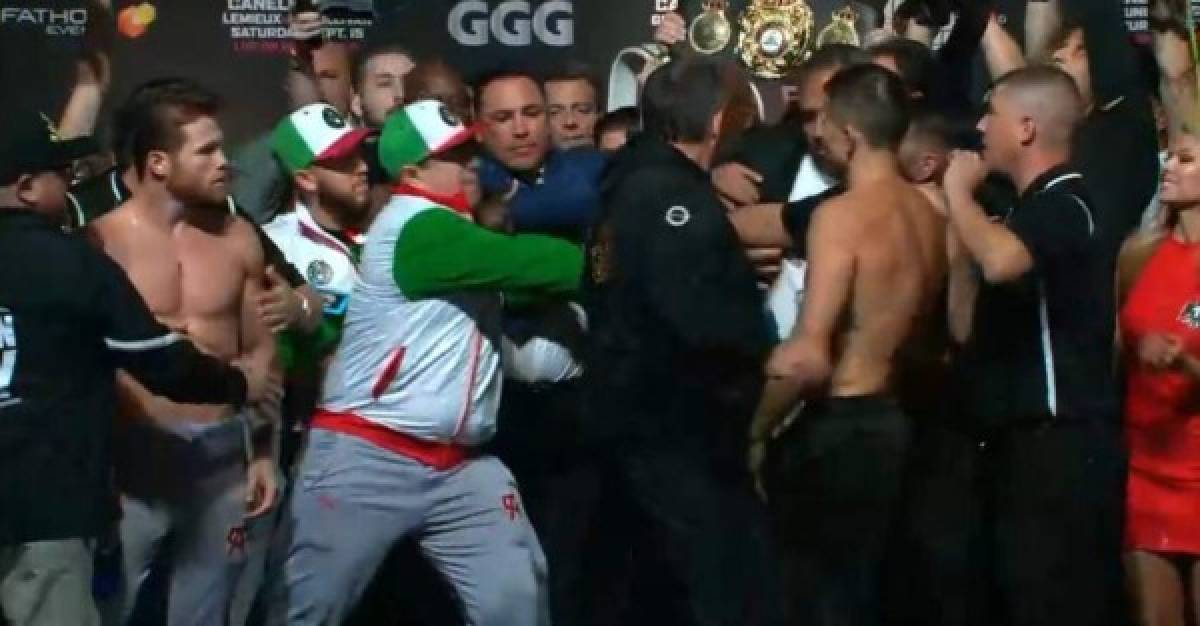 FOTOS: 'Canelo' Álvarez se calienta y pierde el control en el pesaje con Golovkin