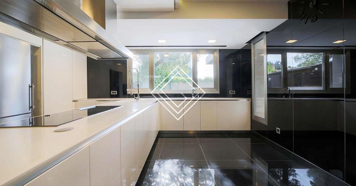 Pertenece a leyenda de Real Madrid: Así es la lujosa casa donde vivirá Kylian Mbappé en España