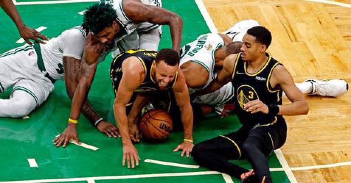 Luego de salir lesionado ¿Estará Stephen Curry en el juego cuatro de las finales de la NBA ante Celtics?