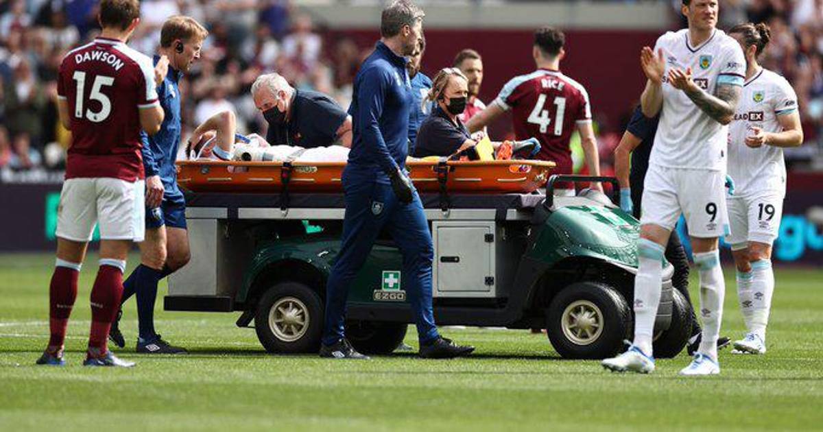 ¡No apto para sensibles! Así quedó el pie: La terrorífica lesión de Ashley Westwood que dejó a varios futbolistas llorando