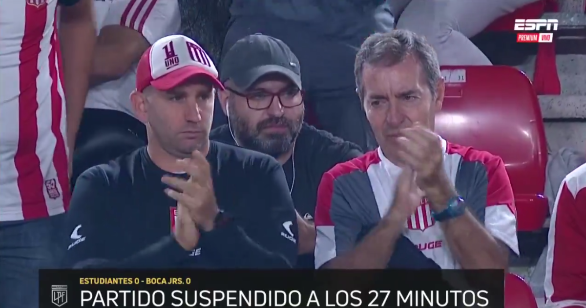 Fuertes imágenes: futbolista convulsiona durante el Estudiantes - Boca y suspenden el partido tras el pánico