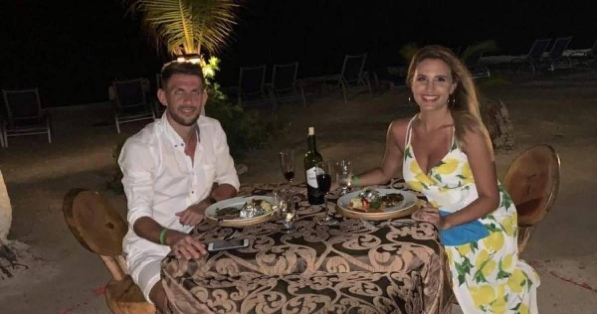 Magali Sanjurjo deslumbra en sus espectaculares vacaciones con Chavasco en Roatán