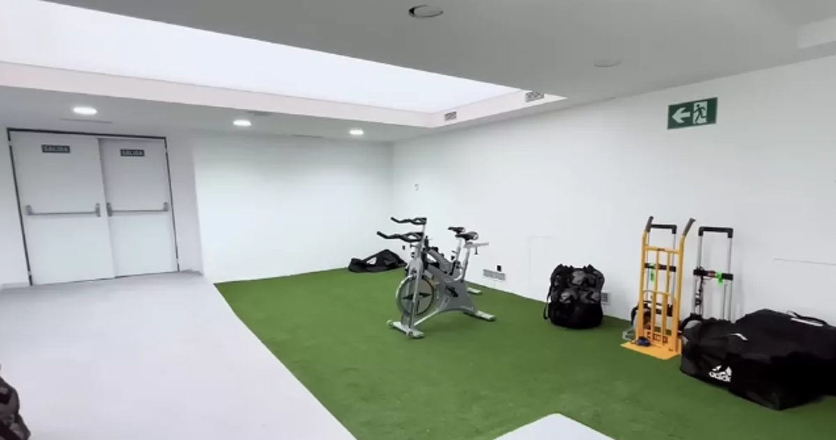 ¿Sin lujos? Así es el nuevo vestuario del Real Madrid en el Bernabéu y el gran invernadero bajo tierra para guardar el césped