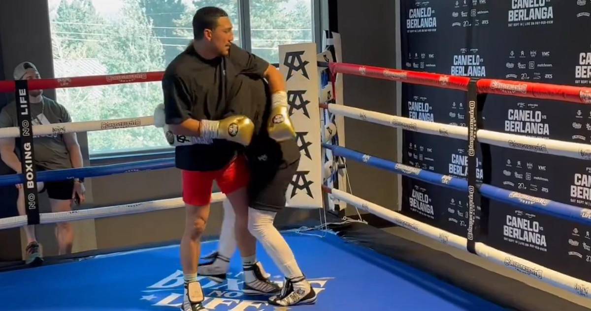 ¡Combate de lujo! El boxeador mexicano Canelo Álvarez se sube al ring con Teófimo López